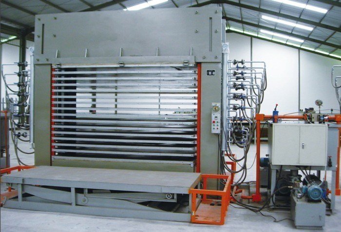 Máquina hidráulica de prensagem a frio de madeira compensada 4X8 pés para madeira compensada