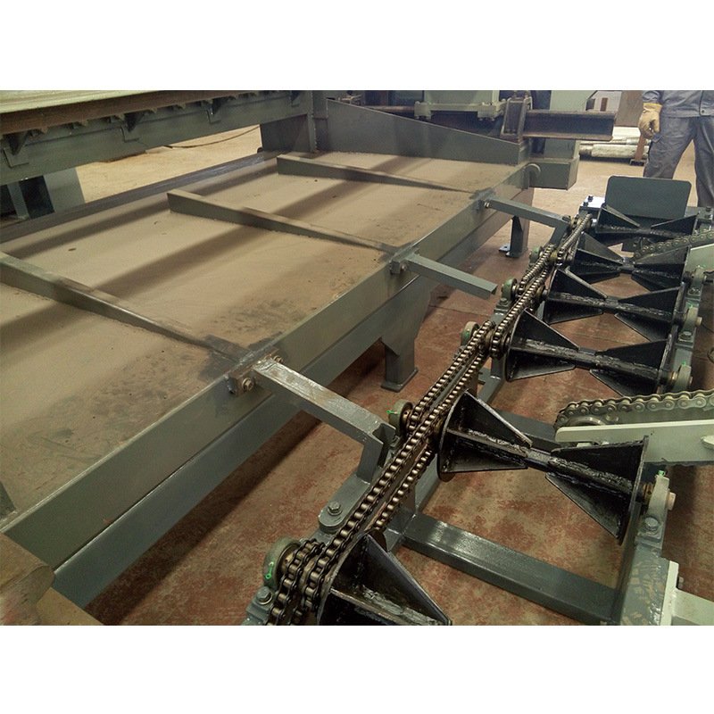 Transferência de toras da máquina para trabalhar madeira
