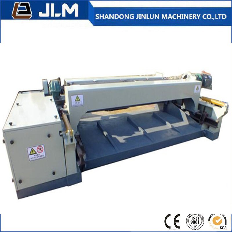 Torno descascador de toras de madeira