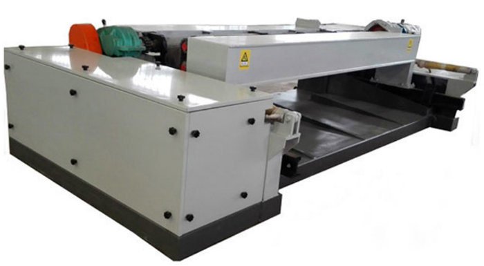 M&aacute;quina de descascamento de &aacute;rvores para f&aacute;brica de madeira compensada