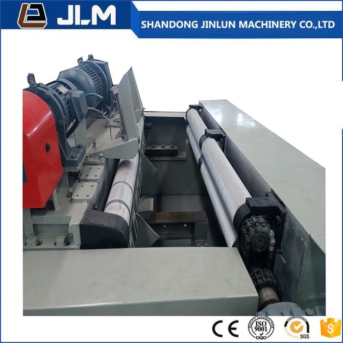 Máquina de descascar toras e folheados