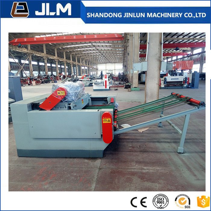 Máquina de descascar toras e folheados