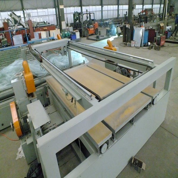 Serra vertical e horizontal para aparar placas de compensado para placas de base de madeira